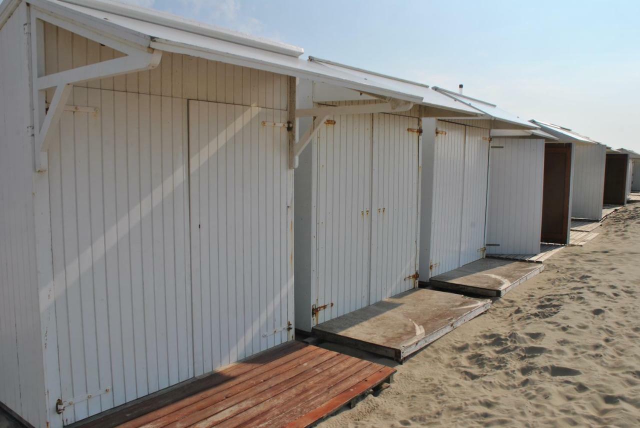 Wenduine Op Zeedijk Exterior foto
